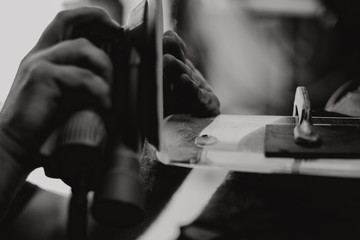 Dans l'atelier d'un artisan