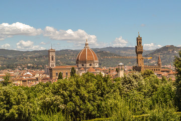 Fototapeta na wymiar View on the Florence Cathedral from the Boboli garden
