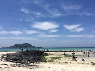 Fototapeta na wymiar 15th March 2017 : Sea View on the beach in Hyeopjae Beach, Hallim-ro, Jeju-si, Jeju-do