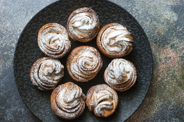 Layered donuts with cinnamon and cane sugar