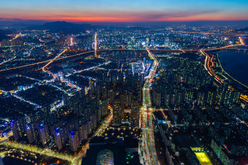 Obraz premium Twilight and traffic of Seoul best landmark in Seoul ,South Korea