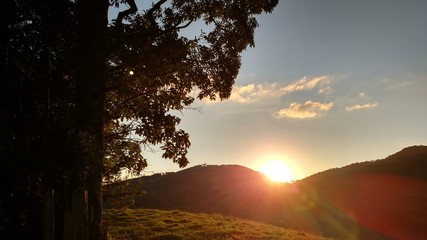 Sol nas montanhas