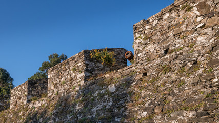 Fototapeta na wymiar Cannon and merlon of the fortress Castillo de la Concepción in Cedeira, Rías Altas, La Coruña, Spain