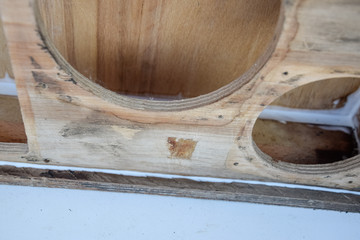 Glued with glue pva speaker enclosure.