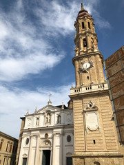 Fototapeta na wymiar The Cathedral of Savior in his Epiphany or Seo in Zaragoza, in Aragon, Spain