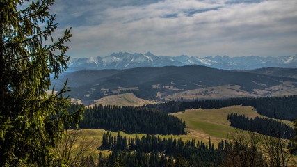 Panorama Tatr z Pienin Spiskich z Góry Żar