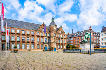 Fototapeta na wymiar Old town, market square, town hall and the equestrian statue of Jan Wellem, Johann Wilhelm II in Dusseldorf, West Rhine Westphalia, Germany