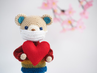 かわいい熊の編みぐるみ