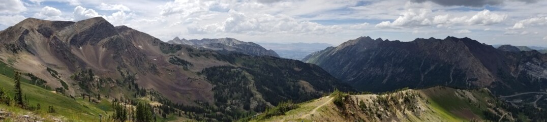 Fototapeta na wymiar Panorama of the Wasatch Range from Snowbird Ridge Trail