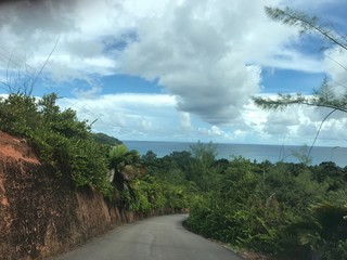 Plage des Seychelles. Océan indien. Une île paradisiaque. 