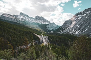 Fototapeta na wymiar Icefields Parkway, Banff National Park, Canada