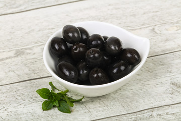 Black olives in the bowl