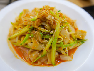 먹음직스러운 국수