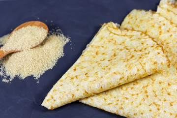 crêpes bretonnes sur une table