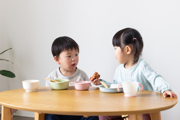 子供　食事