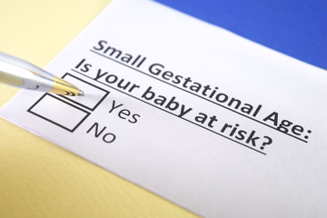 Obraz premium One person is answering question about small gestational age.