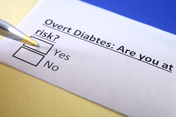 Obraz premium One person is answering question about overt diabetes.