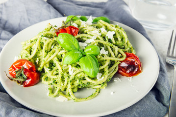 Spaghetti with pesto sauce