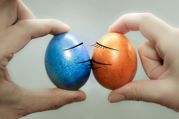 easter eggs kiss