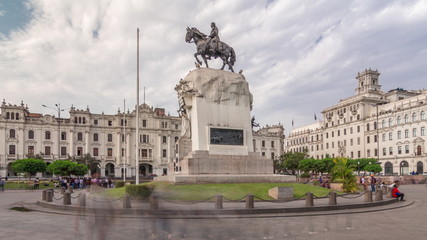 Fototapeta premium Monument to Jose de San Martin on the Plaza San Martin timelapse hyperlapse in Lima, Peru.
