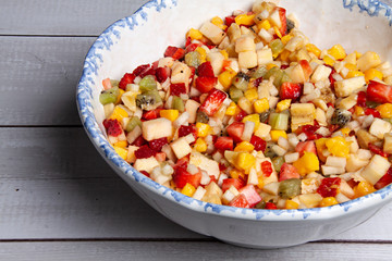 Ensalada con frutas variadas.