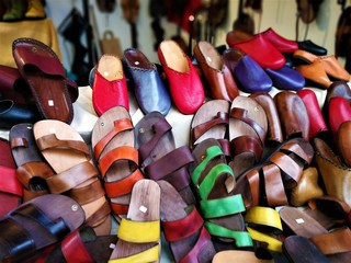 chanclas,sandalias,calzado,mercado