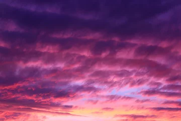 Deurstickers Schilderachtig uitzicht op dramatische lucht tijdens zonsondergang © Jeremy Bishop