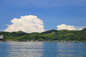 Sous l'ombre des nuages
