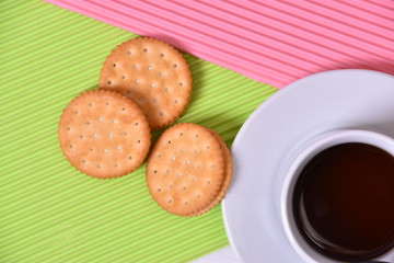 コーヒーとビスケット