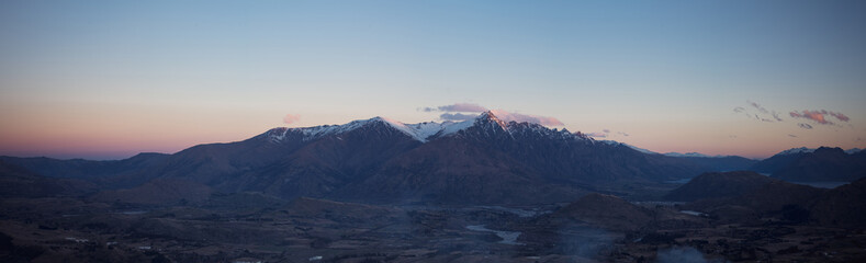 Obraz premium Snow peak in south island, New Zealand. Photograph in winter 2019.