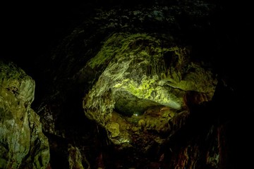 Fototapeta na wymiar 秋芳洞内で見た鍾乳石が創る不気味な情景＠山口