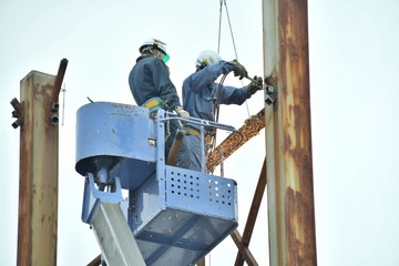 解体工事・職人・鉄骨