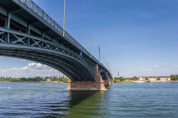 Theodor Heuss bridge over the river Rhine in Mainz, Germany