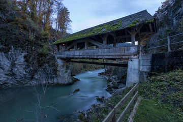 Fototapeta na wymiar long exposure on a bridge in the Swiss valleys