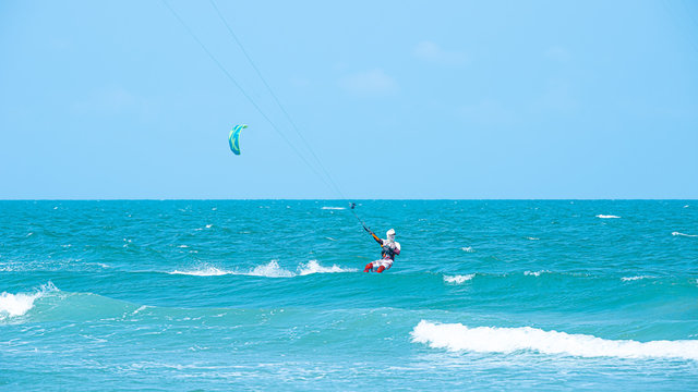 Kitesurfing Thailand Hua hin on a Sunny day