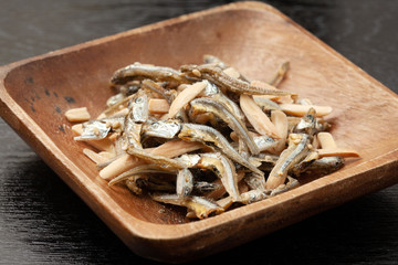 アーモンドフィッシュ