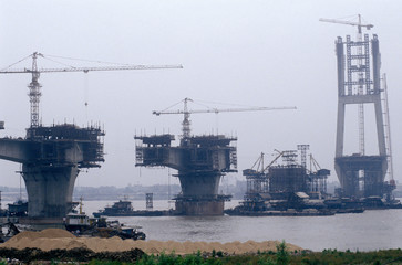 Fototapeta premium Construction of suspension bridge in Wuhan in Hubei Province, People's Republic of China