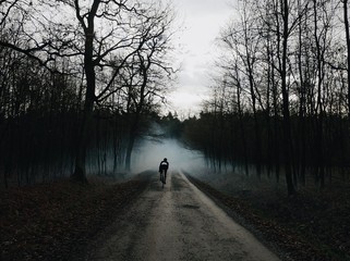 Cycling in the fog © Jan