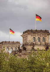Reichstagsgebäude in Berlin, Hauptstadt, Bundestag, Regierung, Parlament, Fahne