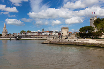 Fototapeta na wymiar La Rochelle, Tours du vieux Port