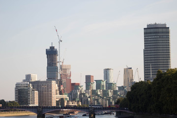 Fototapeta na wymiar Vista de rascacielos Londres