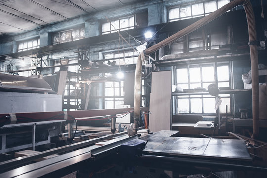Automated carpentry workshop, equipment and tools for the manufacture and production of wooden furniture, industrial factory