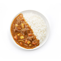 オーソドックスな日本のカレーライス　(じゃがいも、人参、玉ねぎ、牛肉）