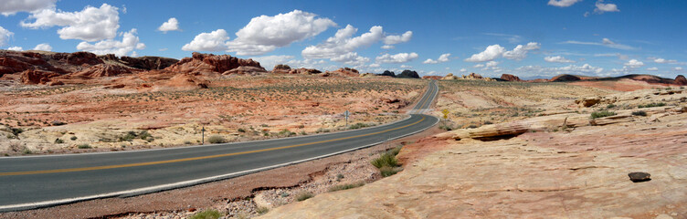 Road in the valley fo fire, Nevada 