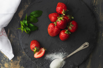 Fresas ricas, frescas y saludables