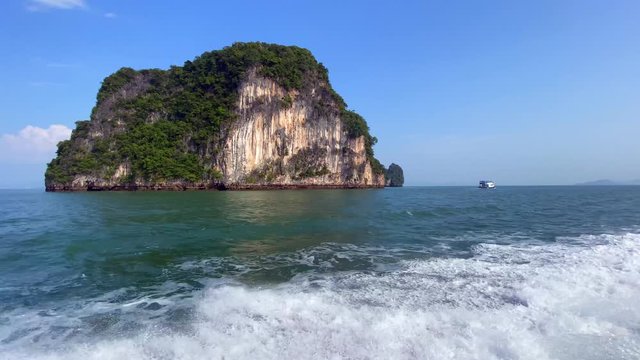 Panoramic cruising  at Phang Gna Bay, Tha&icirc;land. Beautiful scenery views from boat near Phuket, Tha&iuml;land