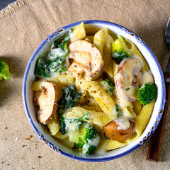 Real pasta with mushrooms, spinach and broccoli