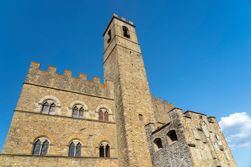 Fototapeta na wymiar Poppi, Tuscany and the castle