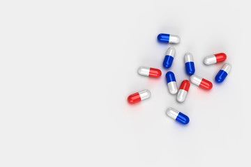 赤と青のカプセル剤のCGグラフィック