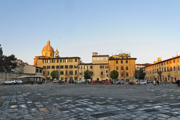 Firenze, piazza e chiesa di San Frediano